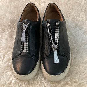 EUC Frye Zipper Loafers size 8M